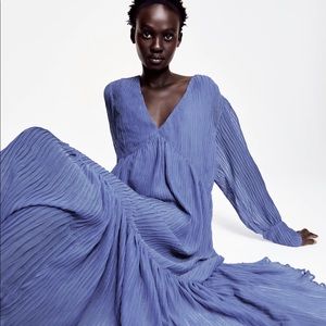 NWT Zara voluminous pleated dress